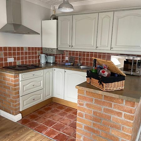 The Cwtch - A Self Contained One Bedroom Annex Pwllheli Εξωτερικό φωτογραφία