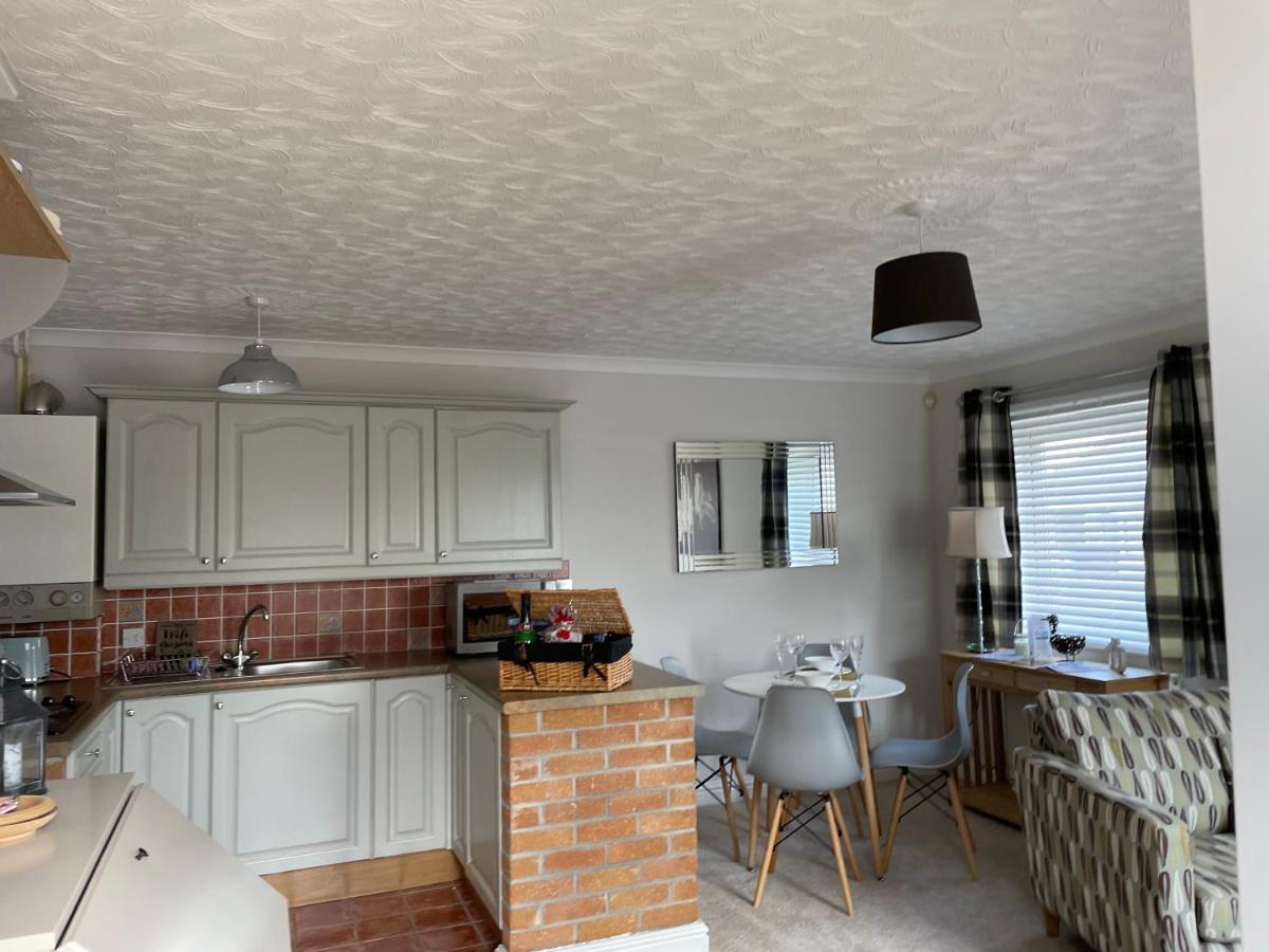 The Cwtch - A Self Contained One Bedroom Annex Pwllheli Εξωτερικό φωτογραφία