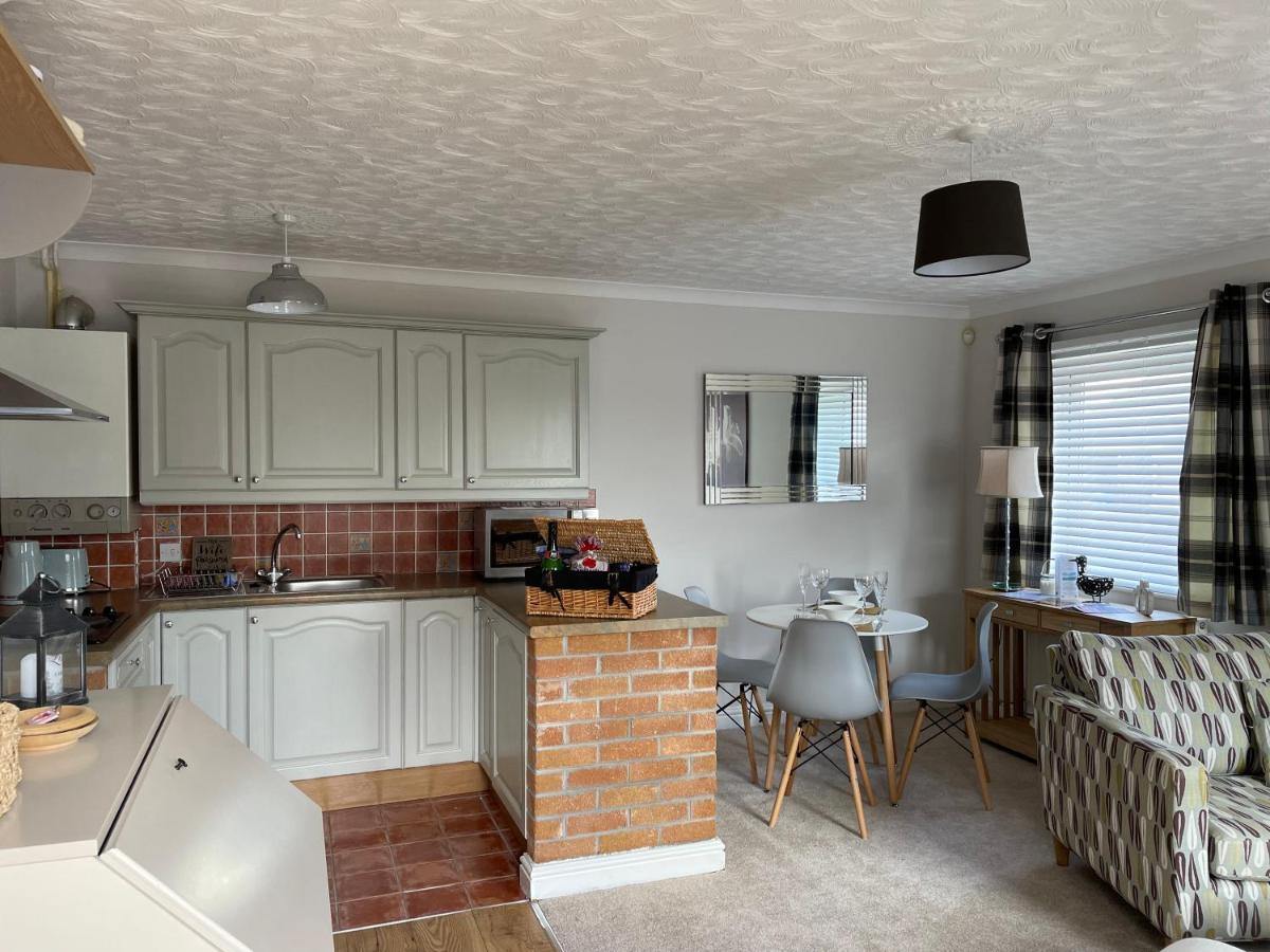 The Cwtch - A Self Contained One Bedroom Annex Pwllheli Εξωτερικό φωτογραφία