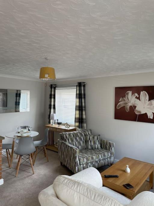 The Cwtch - A Self Contained One Bedroom Annex Pwllheli Εξωτερικό φωτογραφία